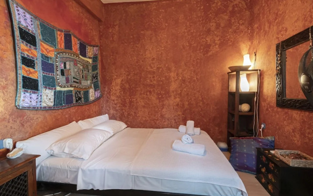 Poseidon Seafront Apartment by Rentalspro