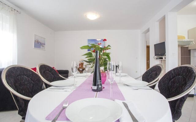 Holiday House Leonida
