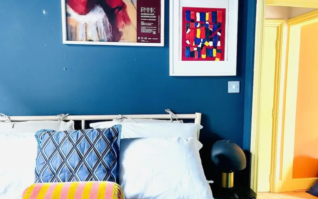 2-bed Apartment in Portobello