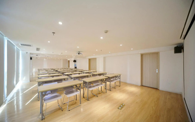 HanTing Hotel (Huaihua Hexi)