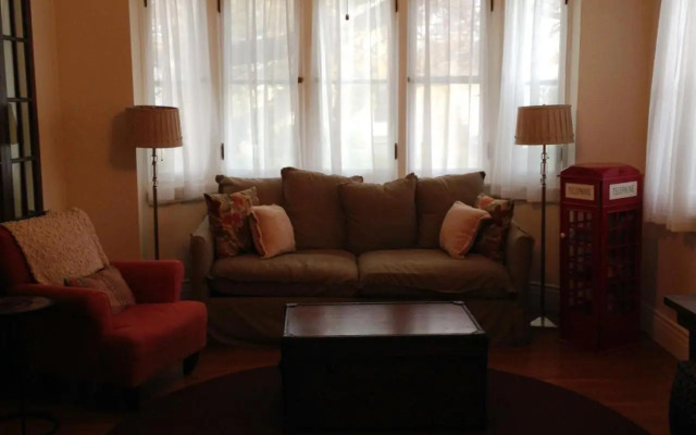 Moreland Guesthouse