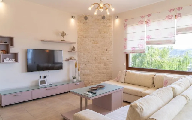 Villa Dolce Evita - With Private Pool