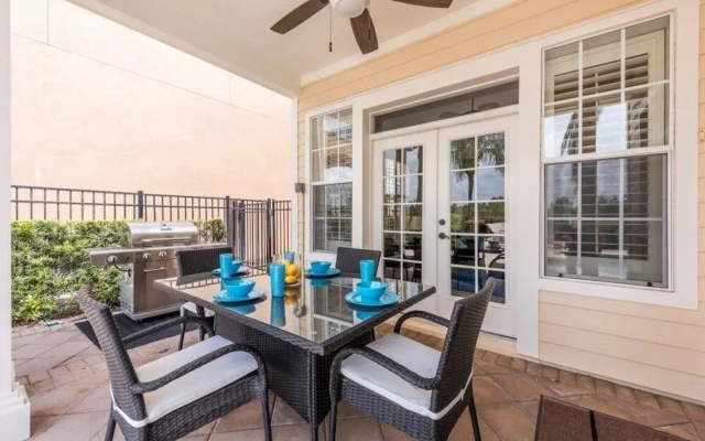 Fantastic 3 bed home with a pool