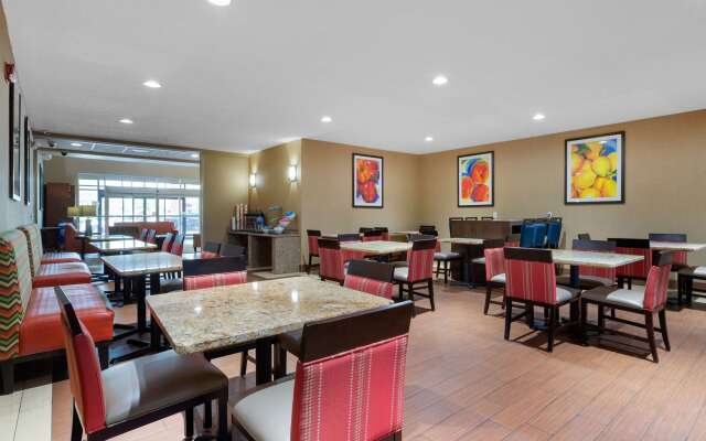 Comfort Suites Southfield/Detroit