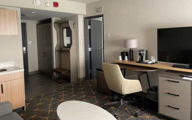 Holiday Inn & Suites Chicago - Downtown by IHG