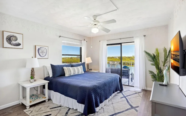 Bayshore Yacht & Tennis 409 - Premier