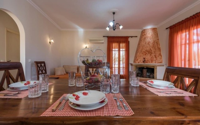 Villa Rose With Private Pool
