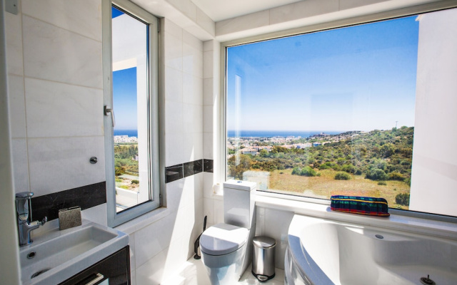 KO1 With Breathtaking sea Views