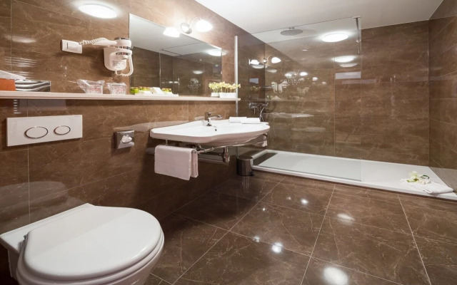 Priska Med Luxury Rooms