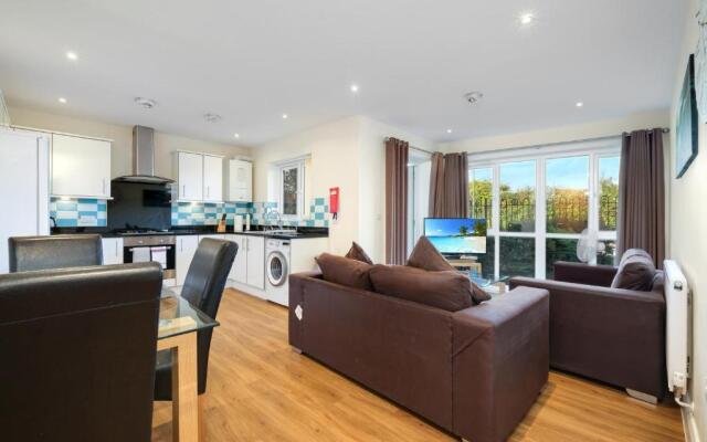 Heathrow Living Serviced Apartments by Ferndale