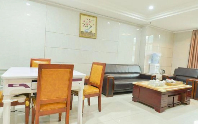 Hello Light Hotel（Zhuhai Chinatown Market）