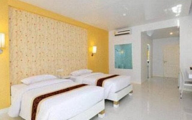 Aunchaleena Grand Hotel Wing B