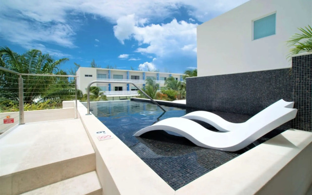Spacious 1BR 1bth Apt w Rooftop Pool Near Beach