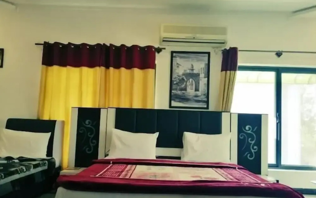 Roomi Guest House