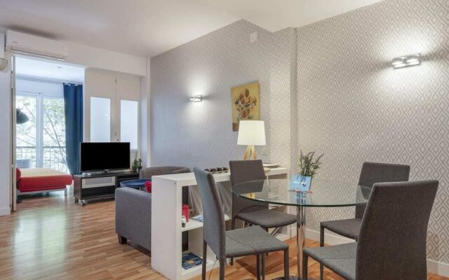 Lovely 1Bed Apt W Balcony In Eixample