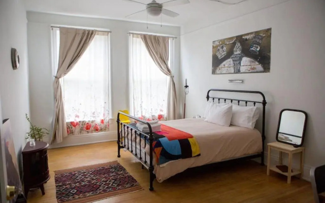 Object Hotel 1BR Shared Bath Room 2C