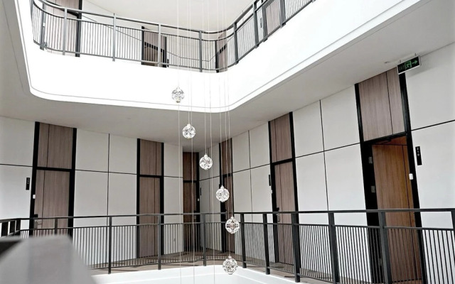 Spot 43 Cafe and Hotel