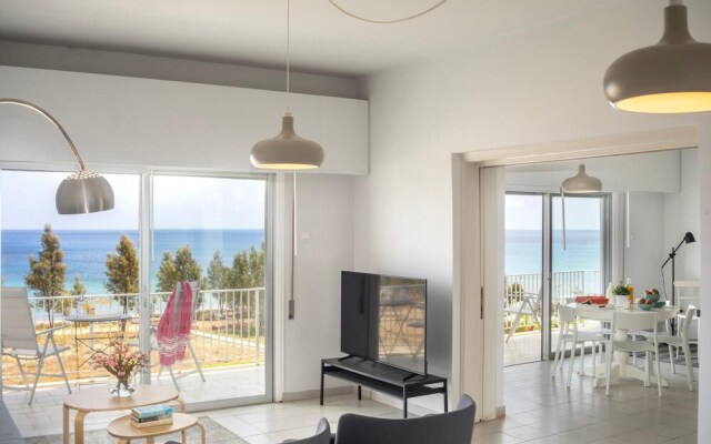 Protaras H2O Seafront Suite