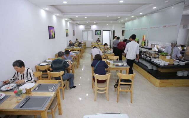 Mihaco Apartments and Hotel