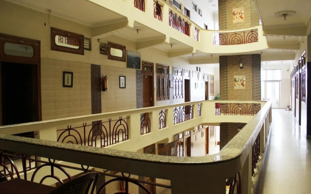 Hotel Vinayak Grand