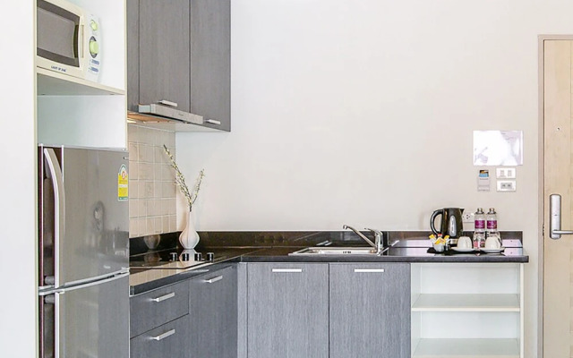 Clover Haus Sukhumvit 33 By Favstay