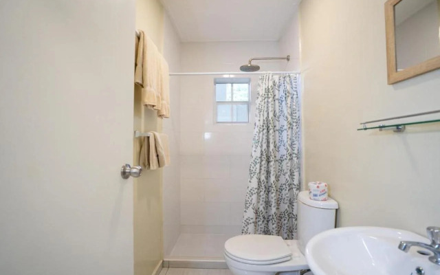 Delynne Boutique Hotel