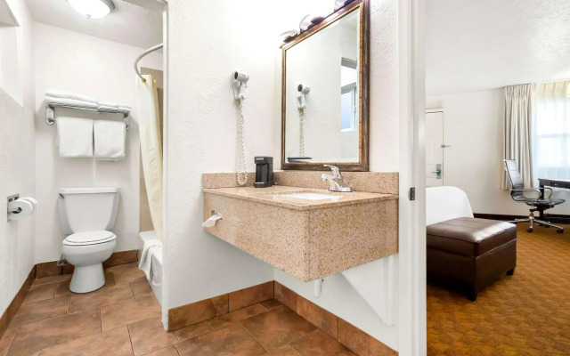 Quality Inn Port Angeles - near Olympic National Park