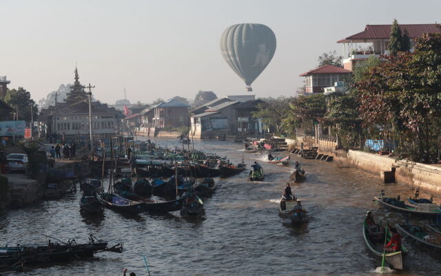 The Hotel Emperor Inle