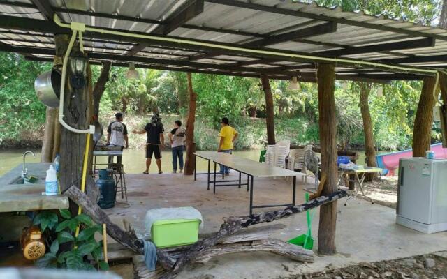 Pana and River Homestay Kang Krachan