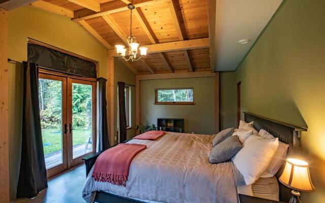 Whyte Mountain Chalet by Revelstoke Vacations