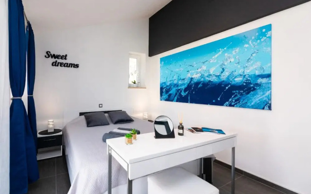 Fani - Autentic - sea View - H