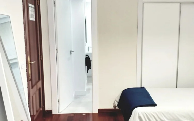 LARGE Apartment with large and sunny Terrace - Garden & Outdoor Gym, ALICANTE CENTER
