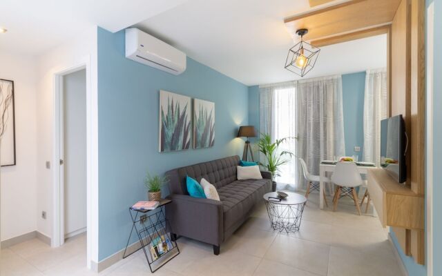 Behosty - Triana Chic Essense A