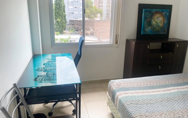 Departamento amueblado, zona centro con cochera.