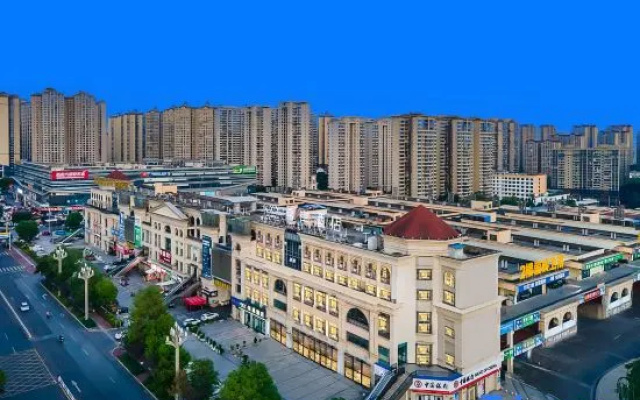 Xana Hotelle (Luzhou High-speed Railway Station Trade City Bus Main Station) – Outside – Luzhou