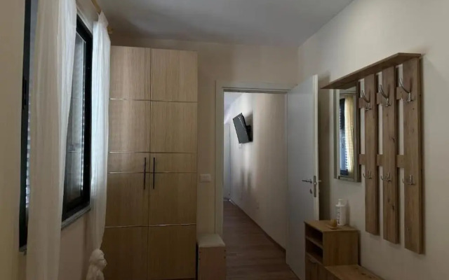 Tirent Apartment - Cozy Bedrooms Stay by Golem Beach.