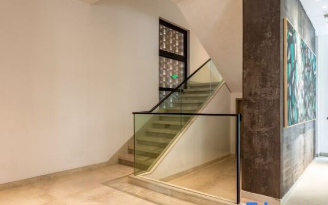 Yinju Jingde Art Hotel