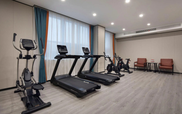 Huaerrun Intelligent Hotel (Changzhou Xinbei Benniu Airport)
