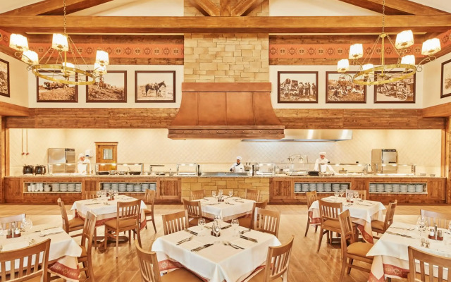 PortAventura Hotel Colorado Creek - Includes unlimited access to PortAventura Park & 1 access to Ferrari Land