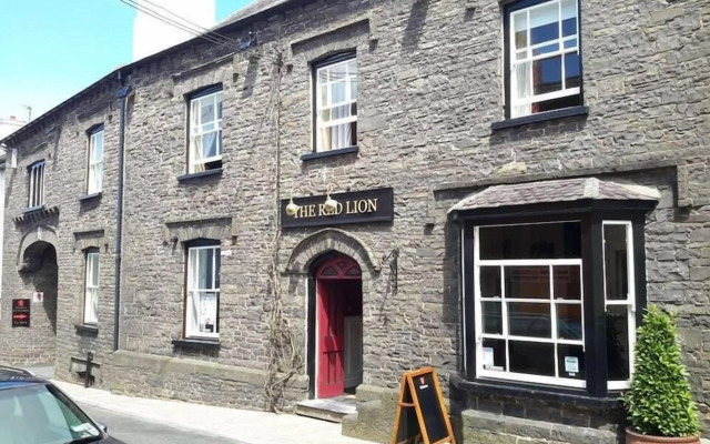 The Red Lion Hotel