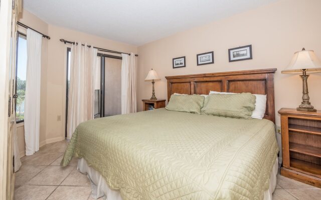 Yacht Club 7536 by Vtrips