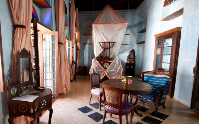 Emerson Spice Hotel