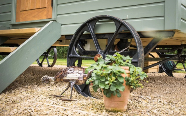 Morndyke Shepherds' Huts