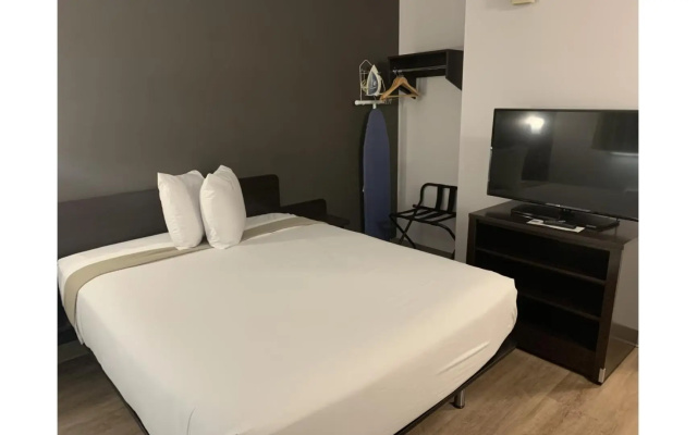 Studio 6 Extended Stay - Hampton, VA - Langley AFB Area