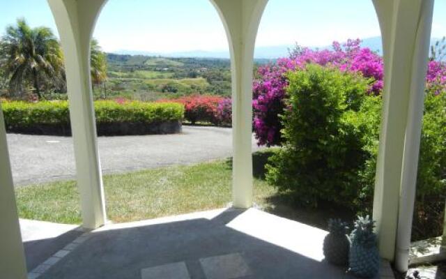 Finca Vibran B & B