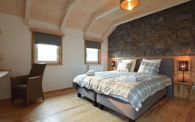 Grandeur Villa with Sauna & Hot Tub in Durbuy