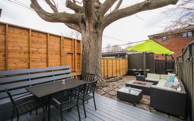 Leslieville Cozy & Bright Apt in Trendy Beaches