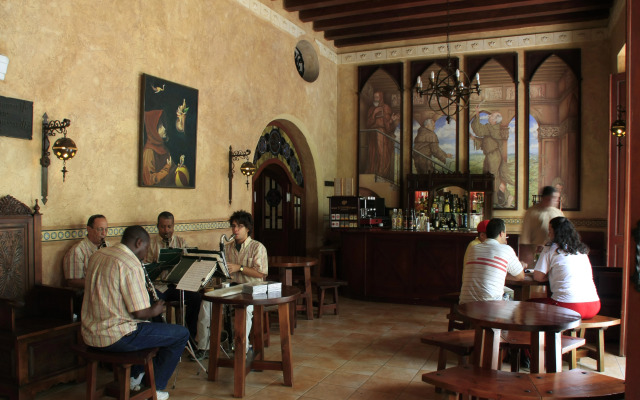 Hotel Los Frailes