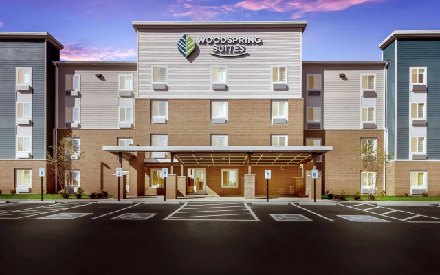 Woodspring Suites Dayton North