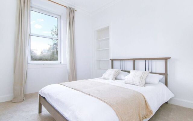 Spacious Flat With Fantastic Views